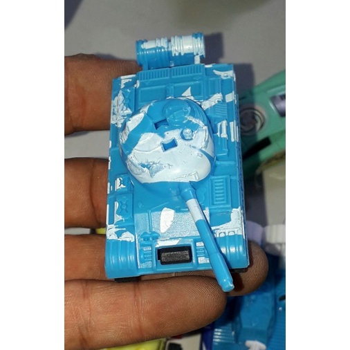 Sét 6 chiếc mô hình xe tăng+máy bay+tàu bằng nhựa chạy chớn mini