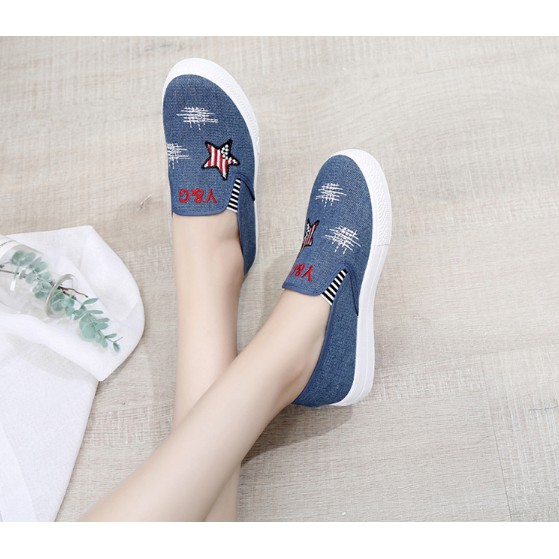 Giày lười slip on cá tính