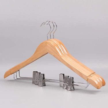 Móc treo quần áo bằng gỗ vai 44-45cm dùng cho shop thời trang, gia đình-kẹp treo set bộ - mắc tam giác kẹp màu vàng, nâu