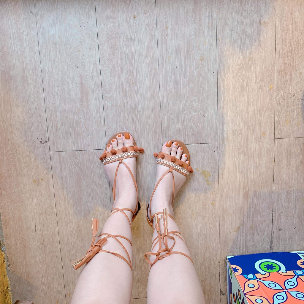 Giày sandal chiến binh thổ cẩm cột dây tua rua