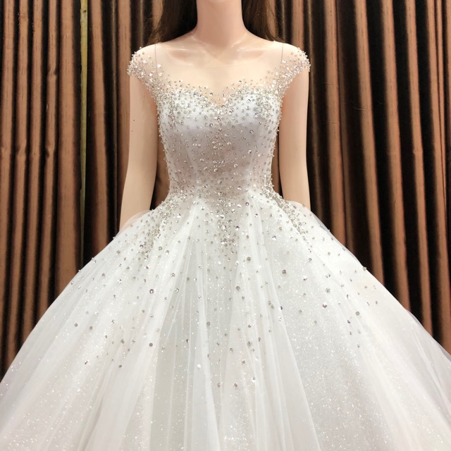 Váy cưới cao cấp màu trắng đẹp