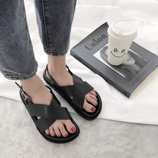 Sandal quai chéo