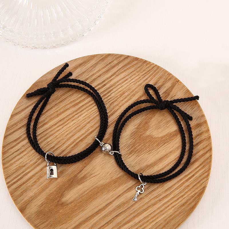Set 2 vòng tay bện dây mặt hình ổ khóa nam châm thời trang độc đáo cho cặp đôi