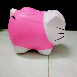 Heo đất bỏ tiền tiết kiệm