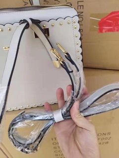 Túi Xuất Xịn Rafaella