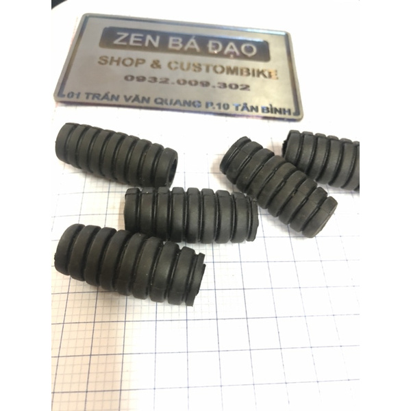 Cao su bọc cần số