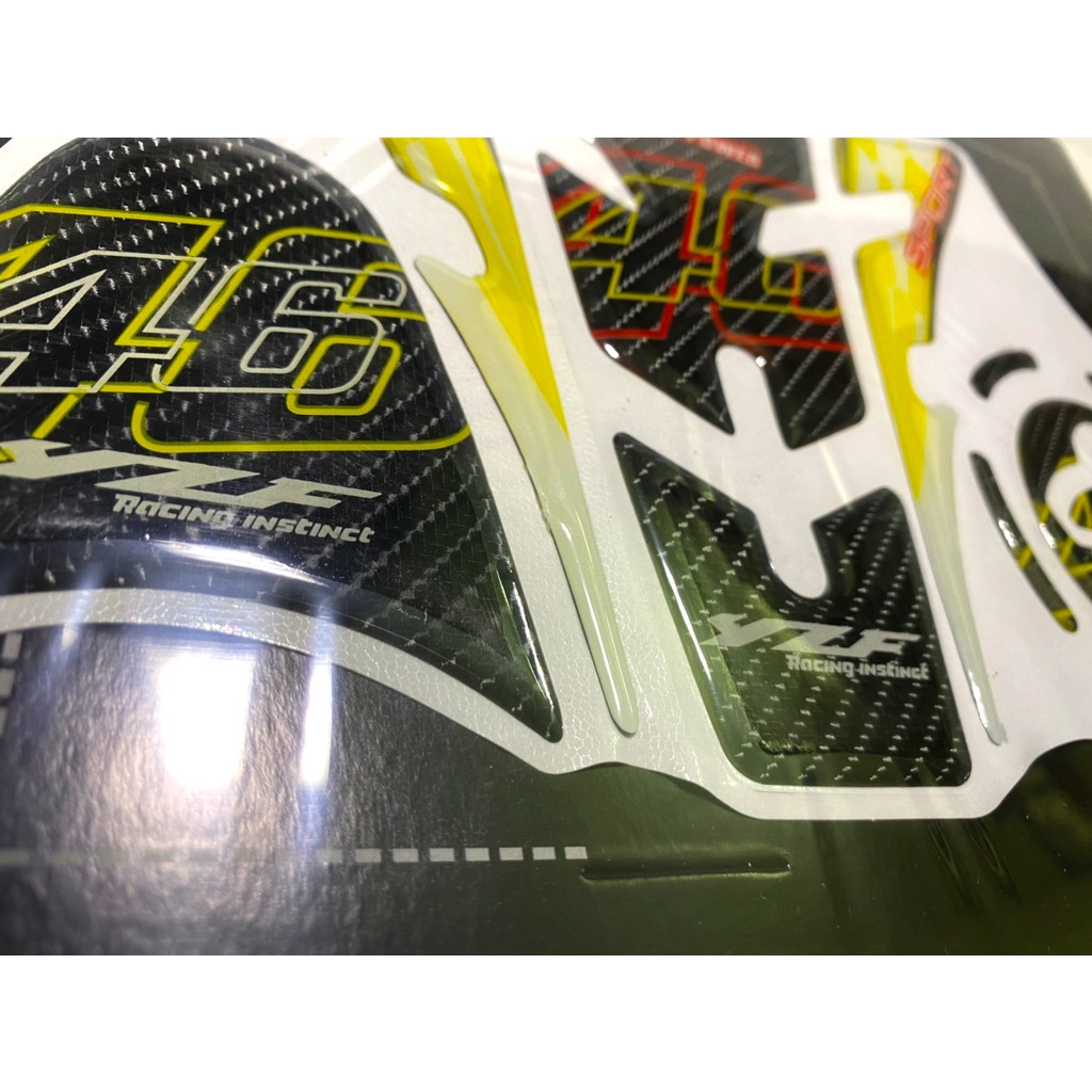 TEm decal nhiều màu carbon bóng dán bình xăng R15 V3 bàn thờ - nắp xăng R15 chính hãng Shark PoweR - 3T RACING