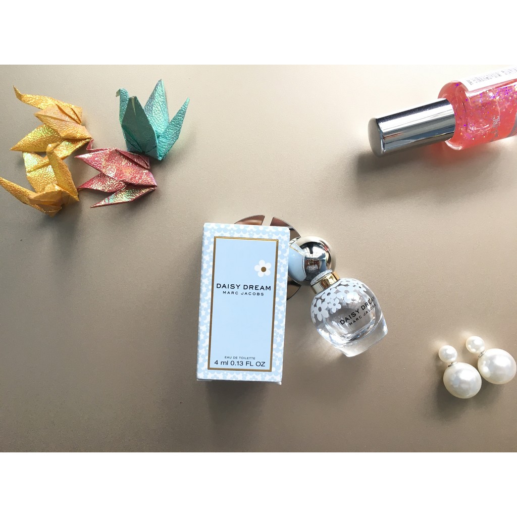 Nước hoa nữ mini Daisy Dream Marc Jacobs 4ml