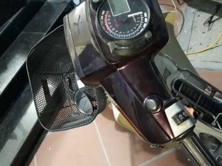 Núm bịt chân gương