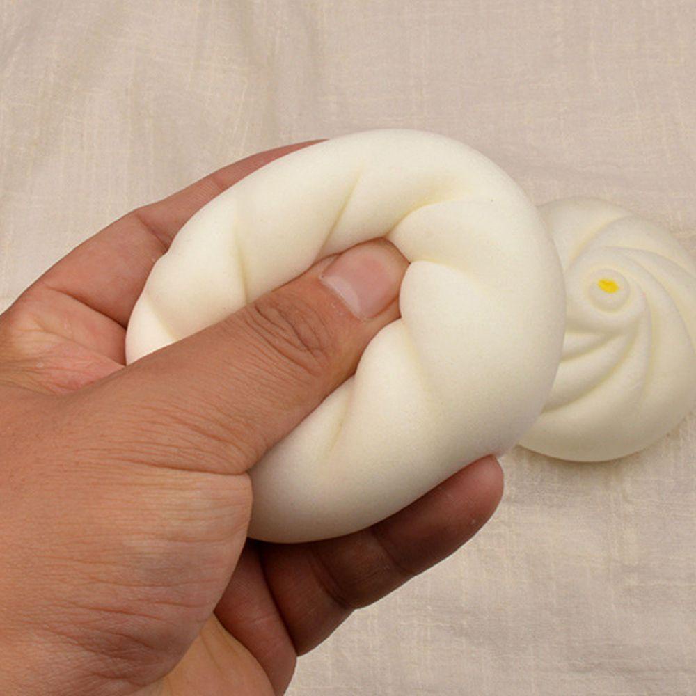 Đồ Chơi Bóp Giảm Căng Thẳng Hình Bánh Mì 1 Cái
