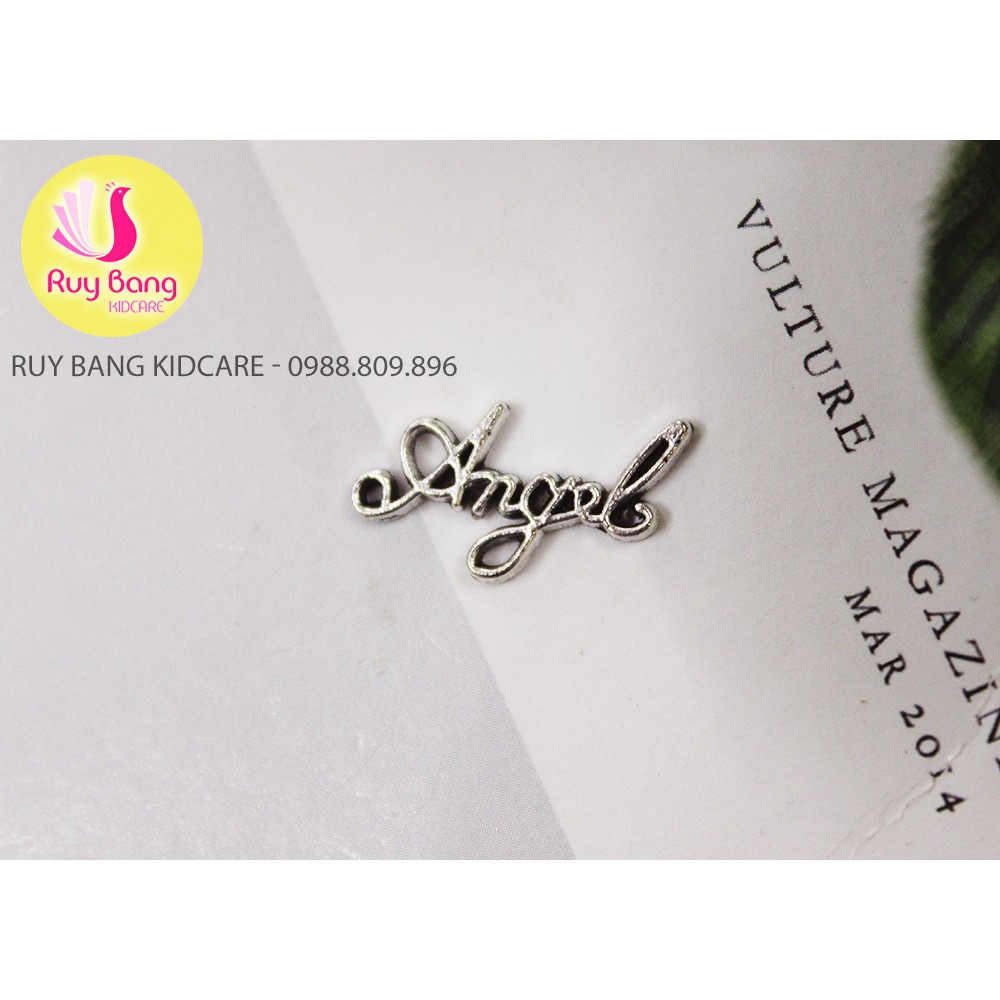 Cành lá kim loại, center đá đính hoa vải handmade