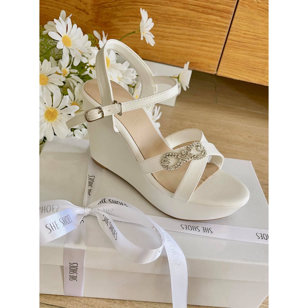 SANDAL XUỒNG ĐÍNH NƠ ĐÁ