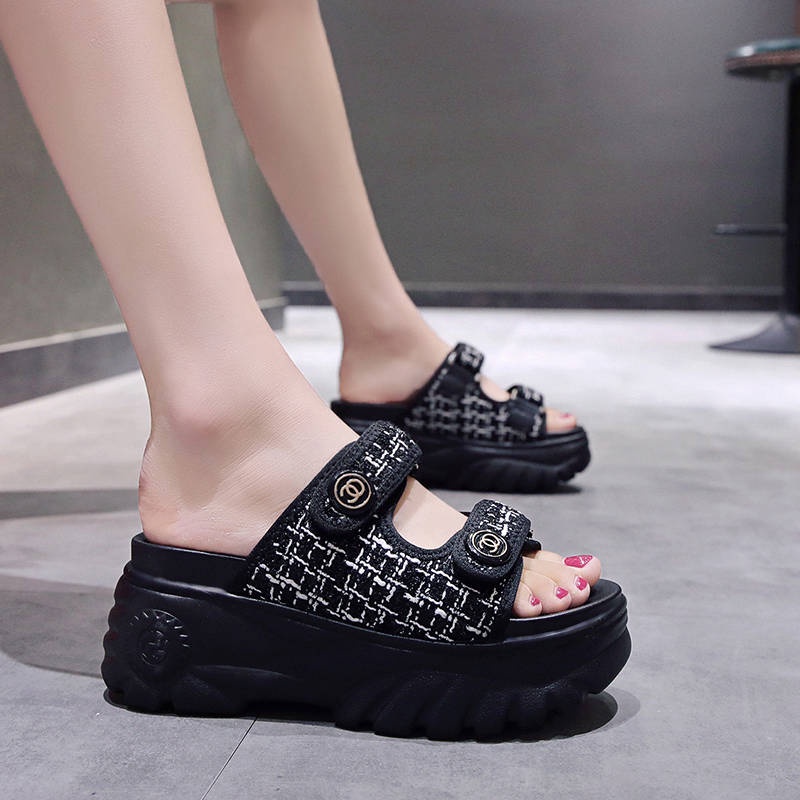Dép nữ thời trang Dép Sandal Đi Biển Mùa Hè Đế Dày Nâng Chiều Cao Phong Cách Mới Dễ Phối Đồ Cho Học Sinh