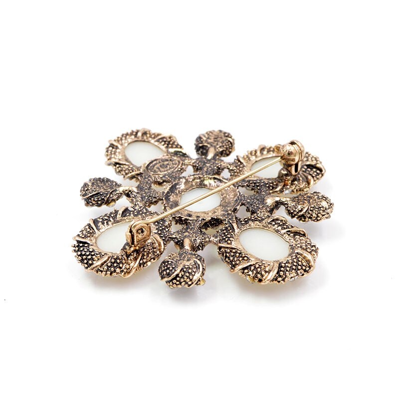 Pearl Cross Baroque Brooches for Women Fashion Vintage Brooch Pin Wedding Coat Accessories Good Gift