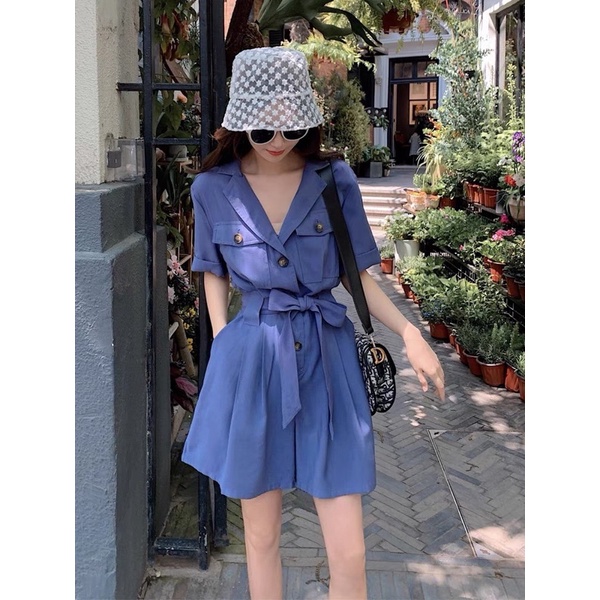 Jumpsuit cổ vest túi ngực quần sooc chun eo - Jum nữ chất kaki mềm