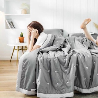 Chăn hè lụa thêu trái tim 2mx2m3 MỚI