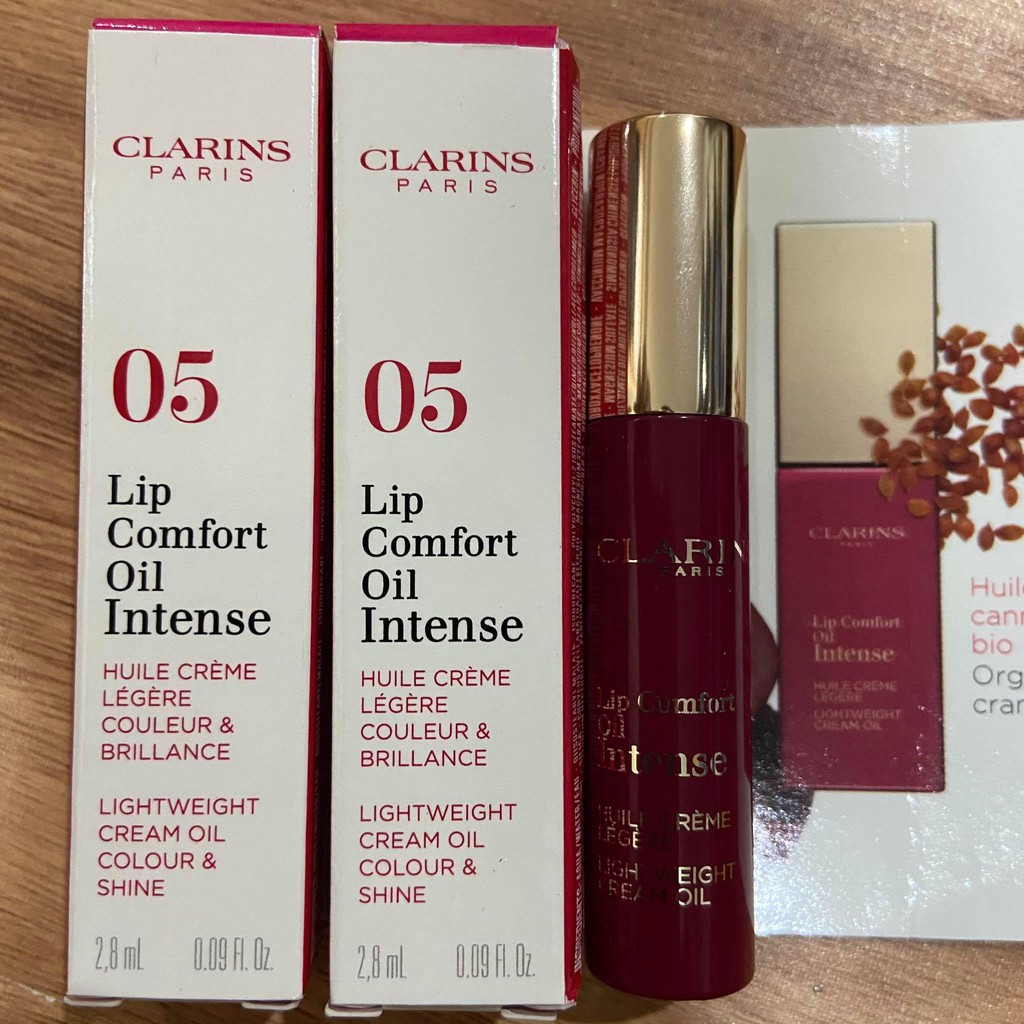 Dầu Dưỡng Môi Có Màu Clarins Lip Comfort Oil Intense 2.8ml