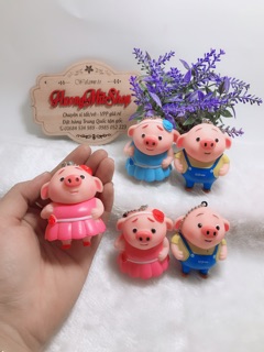 Móc khoá lợn nam nữ
