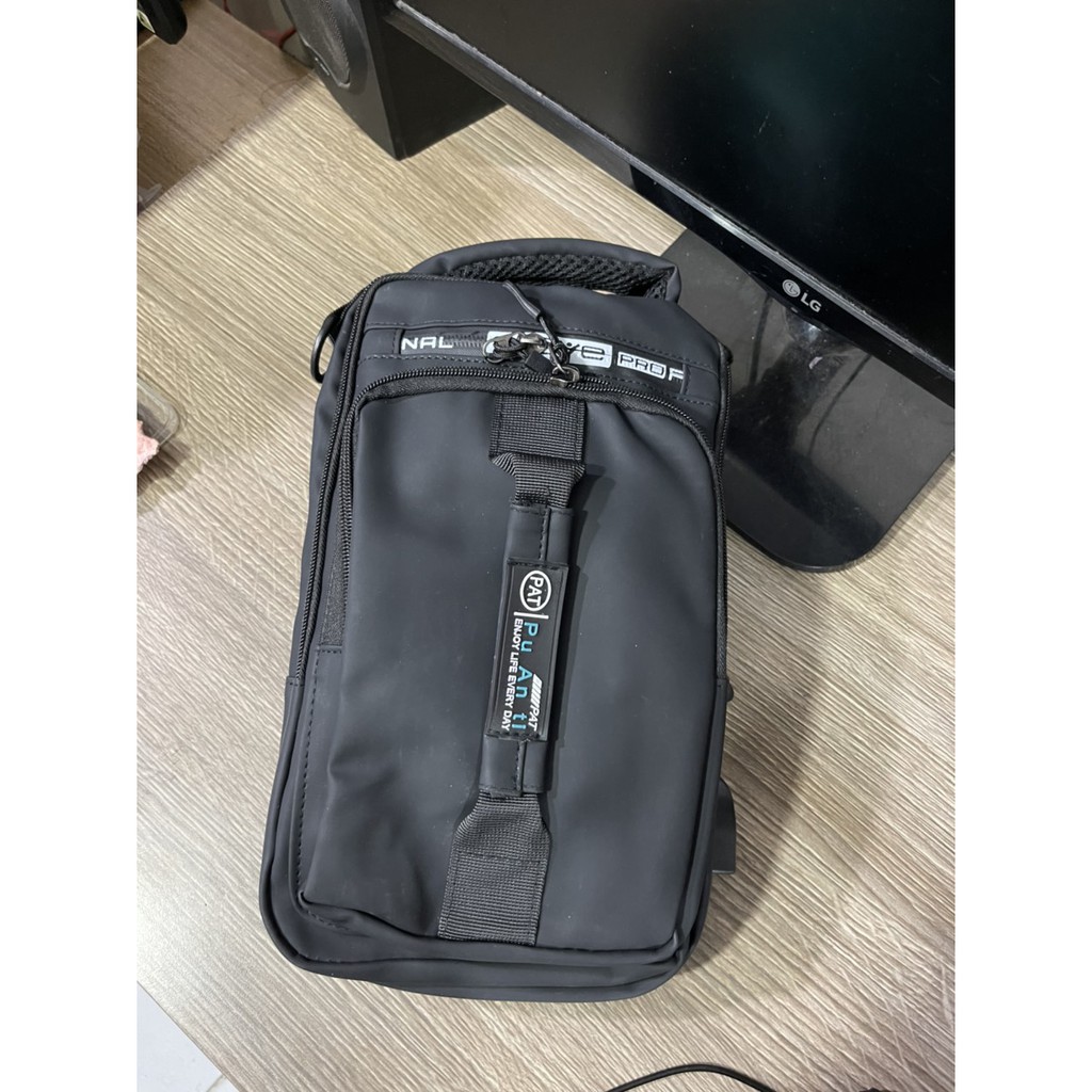 Túi đeo chéo PVC cao cấp quai xách ngang có sạt F30 Shalla