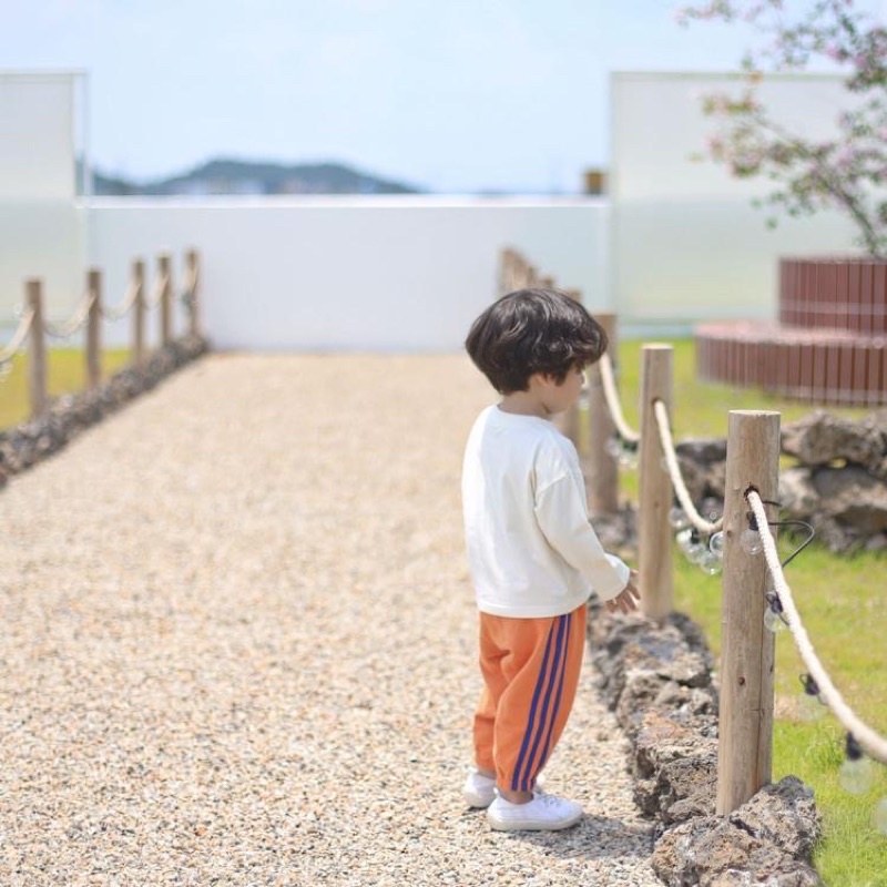 Quần nỉ bé trai bé gái Batala kids, jogger nỉ SỌC DỌC siêu ấm và thoải mái vận động cho bé từ 10-24kg