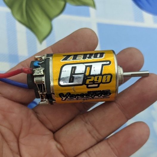 MOTOR YOKOMO ZERO GT290 7.4V (Tem Vàng) - Hàng đã qua sử dụng
