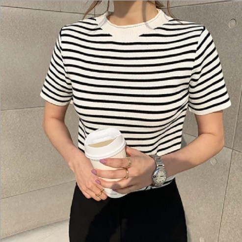 Áo Len Dệt Kim Ngắn Tay Cổ Tròn Kẻ Sọc Xinh Xắn Cho Nữ