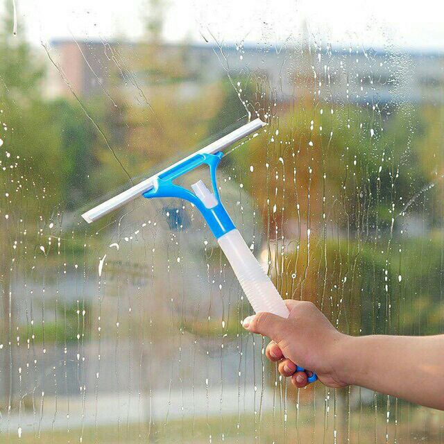 Lau kính kèm bình xịt