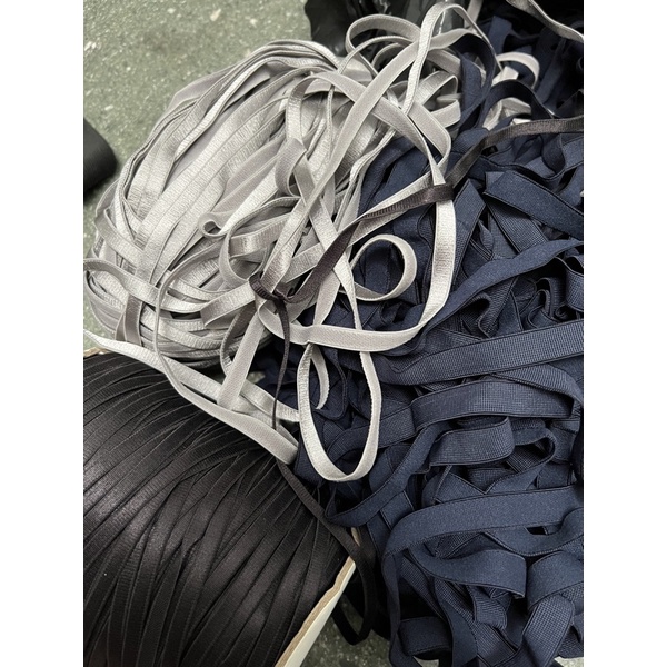 Combo 2,5kg Thun áo ngực (3 màu như hình)