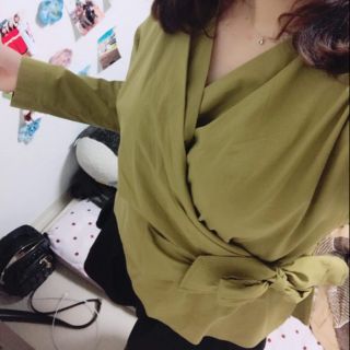 Sơ mi thắt nơ Uni