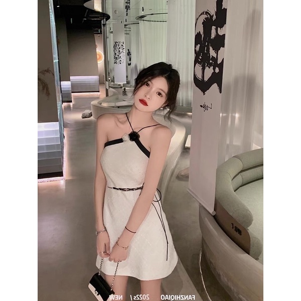 Đầm Yếm Body Khoét Eo Vải Tweed Siêu Hotttt