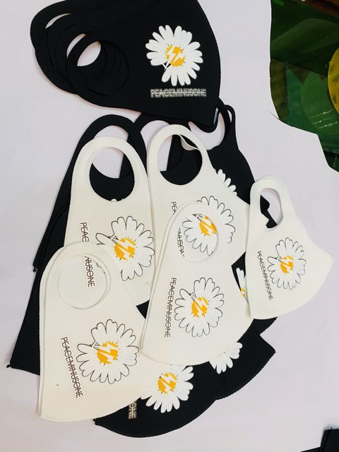 [Ảnh thật Có Clip] - Set 5 Khẩu trang vải in Hoa cúc Peaceminusone thời trang cá tính! | BigBuy360 - bigbuy360.vn