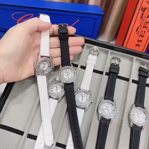 Đồng hồ nữ dây silicon Chopard , đồng hồ nữ đính đá dây cao su bền bỉ chống nước sang trọng cực xinh - DndStyle | BigBuy360 - bigbuy360.vn