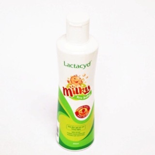 Sữa tắm Lactacid milky 250ml