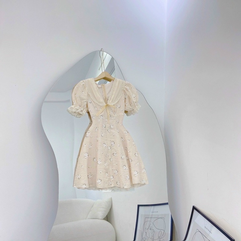 Đ𝐀̂̀𝐌 HOA CỔ V VIỀN REN NƠ TAY BO