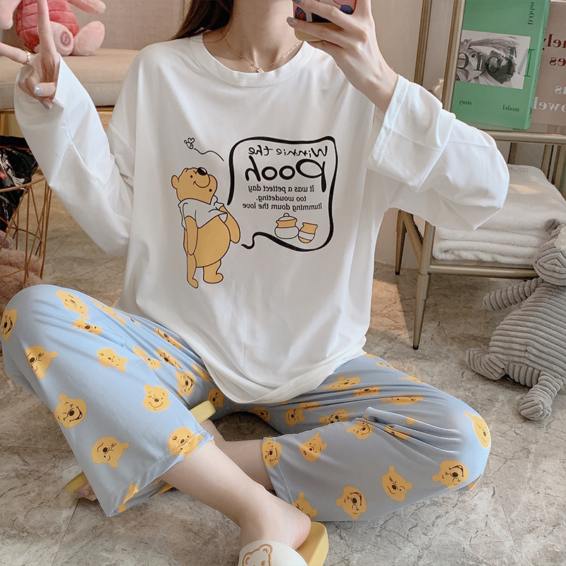 Bộ đồ ngủ gồm áo tay dài + quần dài form rộng in họa tiết hoạt hình trẻ trung | BigBuy360 - bigbuy360.vn