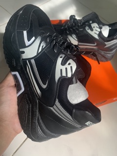 Giày sneaker nữ xinh lung linh.