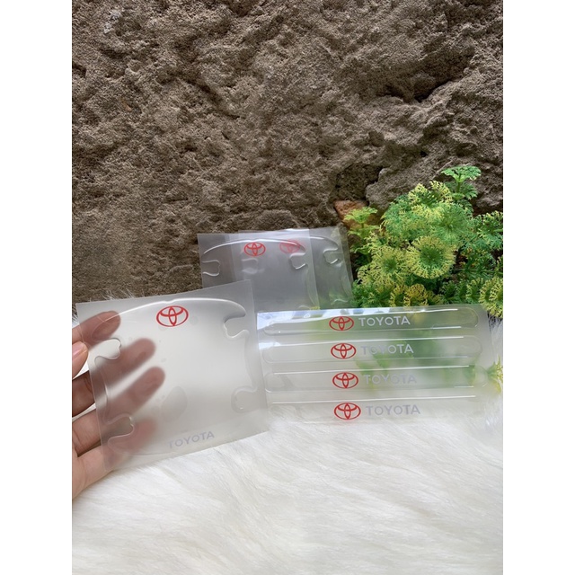 Bộ 10 Miếng Dán Silicon Chống Xước Hõm Cửa, Tay Nắm Cửa, Gương Có Logo Hãng Xe