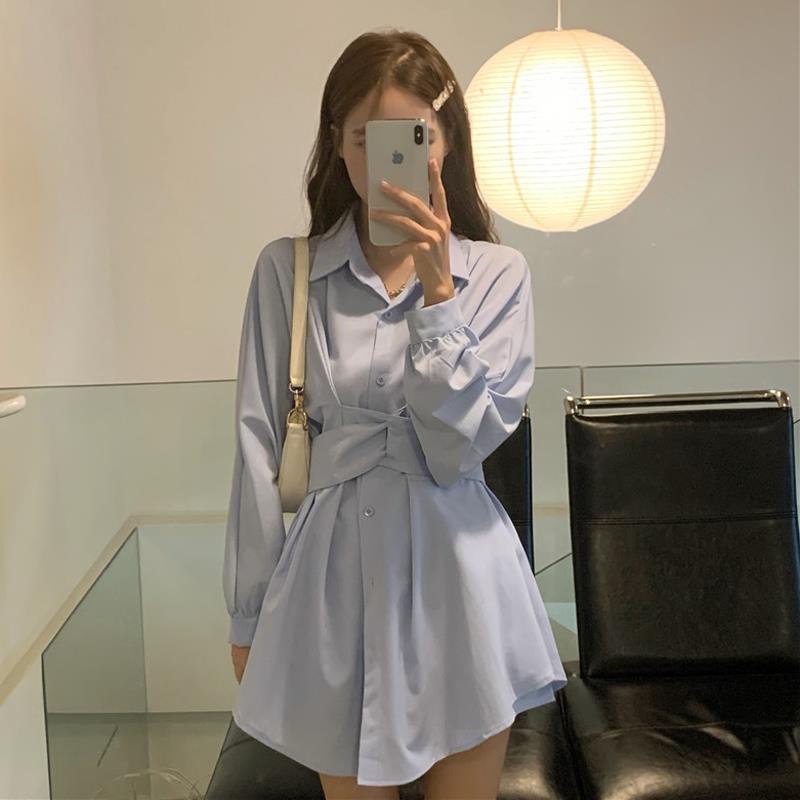 Đầm giả áo sơ mi tay dài có cổ kín đáo nhưng cực kì sang chảnh