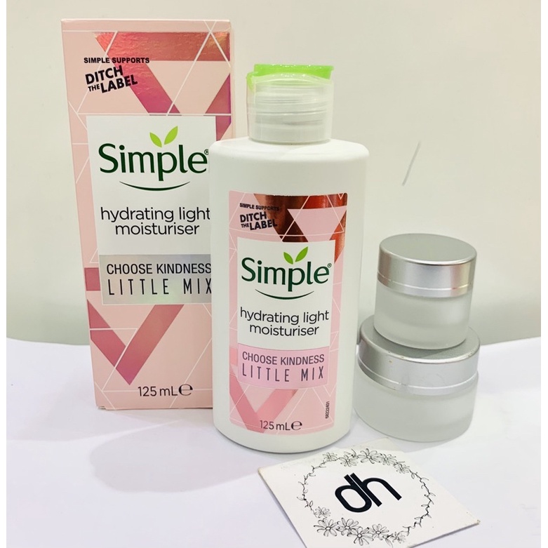 Kem dưỡng da Simple Kind To Skin Hydrating Light 125ML