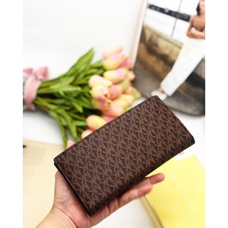Ví gấp dạng thể Michael Kors