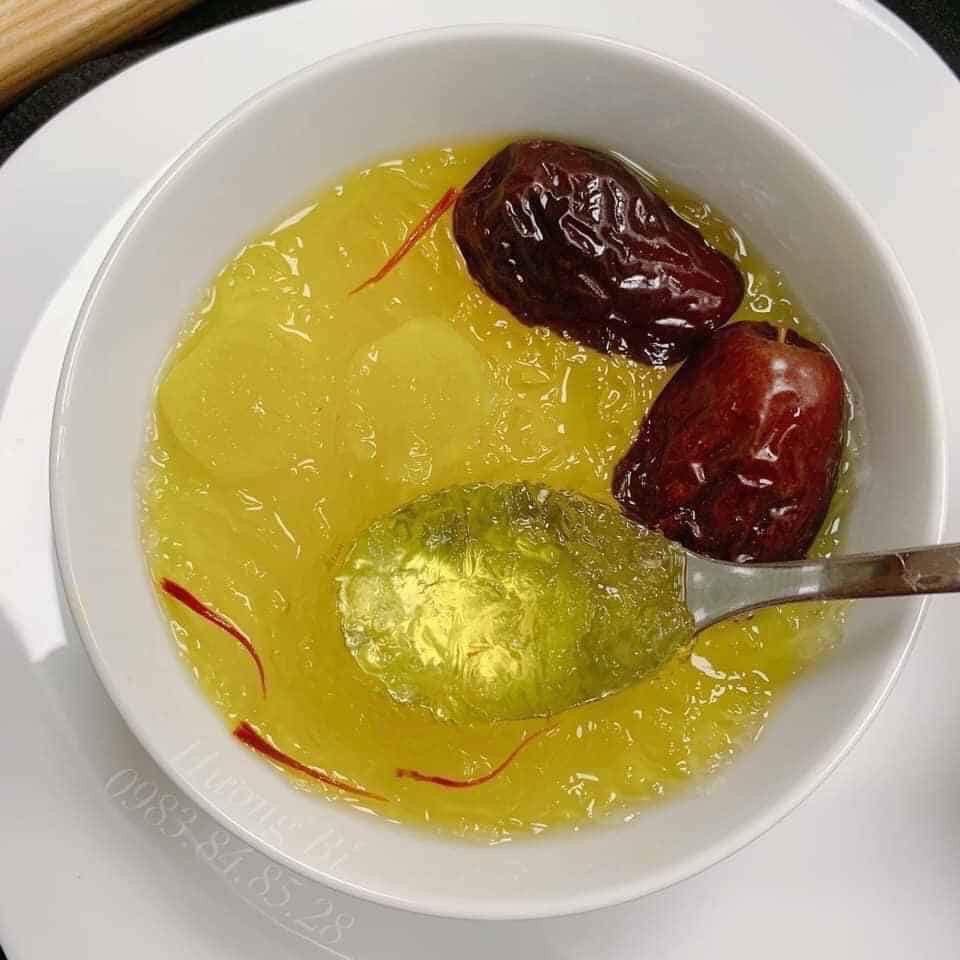 Táo đỏ Hàn Quốc sấy khô trọng lượng 1kg quá chất lượng hộp đựng đẹp có thể làm quà biếu.