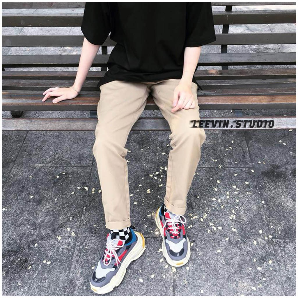 Quần Kaki Nam Nữ Ống Suông Basic Unisex - Kiểu quần baggy nam ống rộng màu đen và be Leevin Store