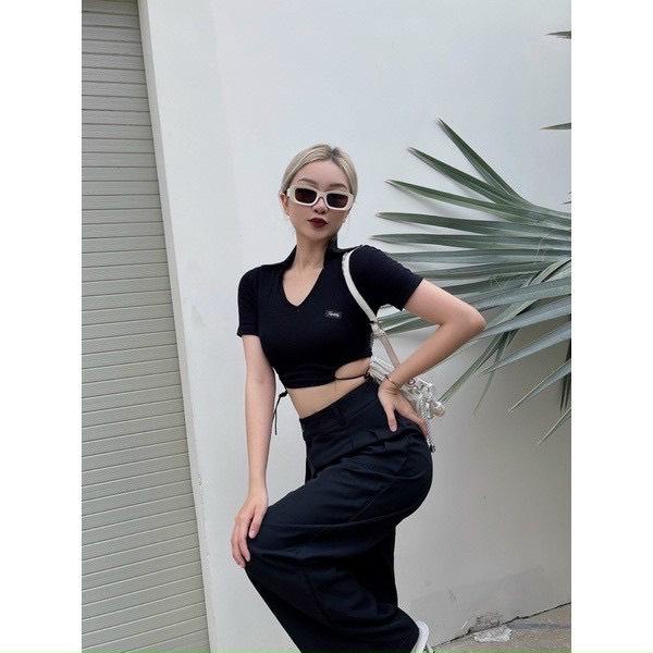 Áo Croptop Cổ Bẻ Tay Ngắn PINKSTORE29 Ôm Body Tag Thêu Ngực Trái A5381