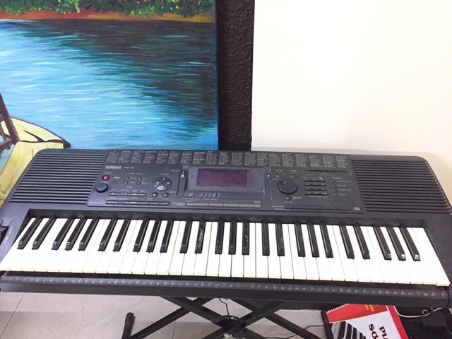 Đàn Organ Casio dùng luyện ngón