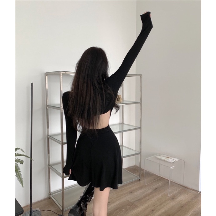 Đầm body xoè hở lưng Ulzzang