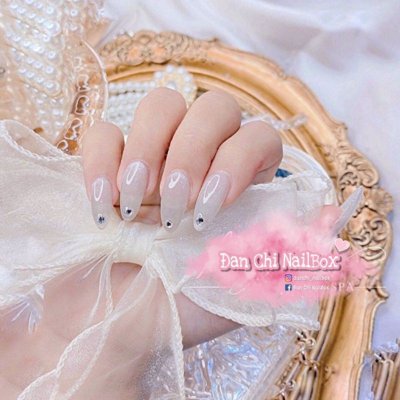 NailBox móng úp thiết kế sẵn Mẫu Mắt Mèo Kim Cương Charm Bướm