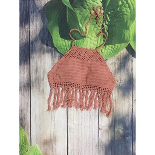 Áo yếm len móc tua rua hồng đất mặc đi biển nữ tính