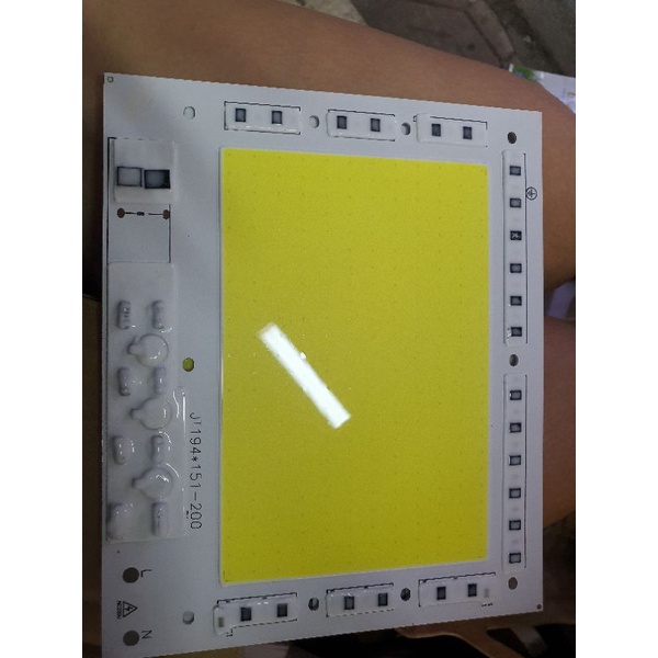 nhân chip led 200w 220v