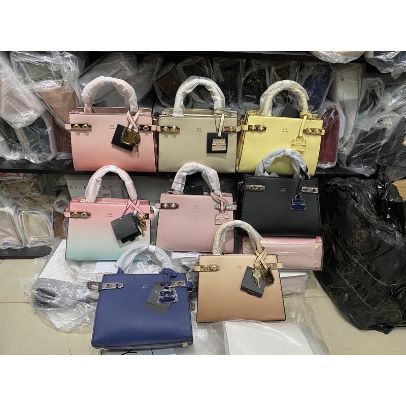 ❥ 𝐓𝐮́𝐢 𝐭𝐚𝐲 𝐜𝐚̂̀𝐦 𝐋𝐲𝐧 𝐅𝐈𝐍𝐄𝐍𝐄𝐒𝐒