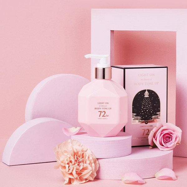 Sữa Dưỡng Thể Nâng Tông Bom Light On In Shower Body Tone-up 290ml